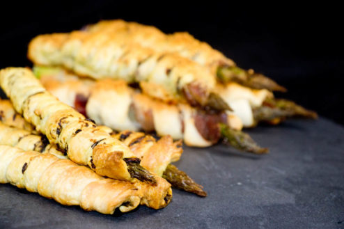 Spargel im Blätterteig
