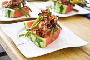 Wassermelone mit Speckfisolen
